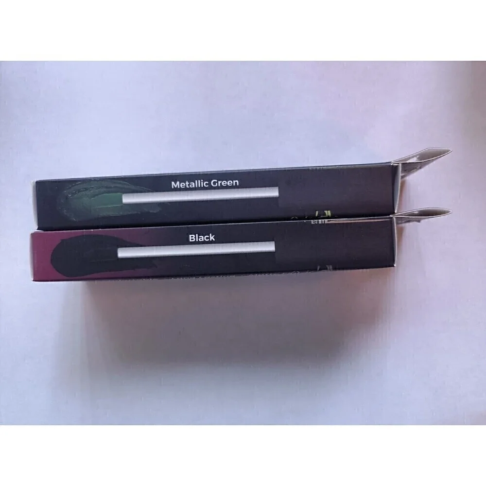 Ioni Liquid Lipstick Classic Horror Queens Miss Invisible Metallic Green & Black